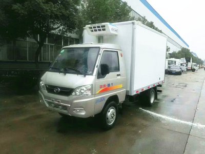 后雙輪小型冷藏車(chē)凱馬汽車(chē)進(jìn)入市場(chǎng)